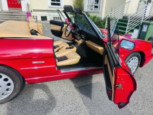 Image 14/50 of Alfa Romeo 2.0 Spider (1991)