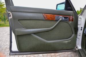 Bild 15/21 von Mercedes-Benz 280 SE (1985)