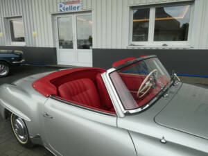 Image 14/26 of Mercedes-Benz 190 SL (1957)