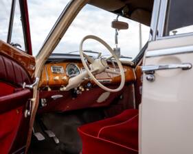 Afbeelding 13/19 van BMW 502 - 3.2 Litre (1961)