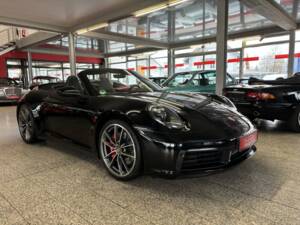 Bild 18/24 von Porsche 911 Carrera S (2019)