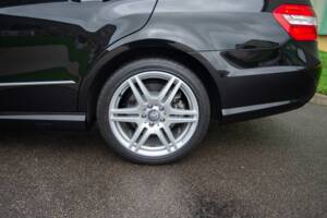 Bild 24/25 von Mercedes-Benz E 500 (2010)