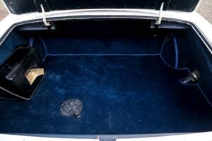 Image 18/23 of Rolls-Royce Silver Shadow I (1969)