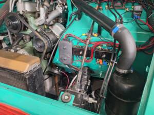 Bild 8/17 von Mercedes-Benz Unimog 2010 (1950)