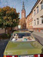 Bild 5/13 von Mercedes-Benz 200 (1980)