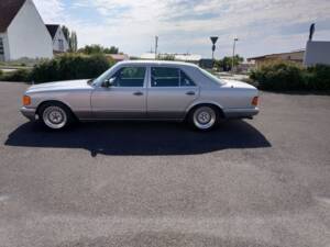 Afbeelding 8/14 van Mercedes-Benz 500 SE (1987)