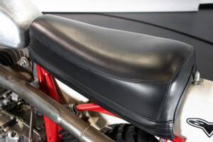 Image 43/50 of CZ 250 (1977)