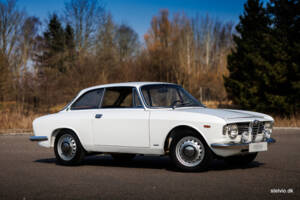 Immagine 8/42 di Alfa Romeo Giulia 1600 Sprint GT Veloce (1967)