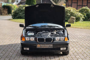Immagine 8/44 di BMW 328i Touring (1997)