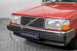 Image 18/50 of Volvo 240 (1983)