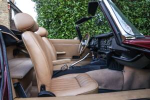 Bild 25/31 von Jaguar E-Type V12 (1974)