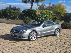 Imagen 9/34 de Mercedes-Benz SL 350 (2010)