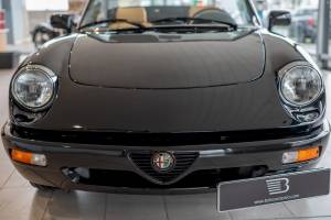 Bild 4/20 von Alfa Romeo 2.0 Spider (1991)