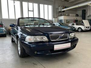 Bild 23/37 von Volvo C70 2.0 T (2001)