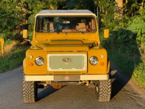 Bild 16/23 von Land Rover 110 (1984)