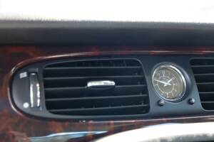 Image 49/50 of Jaguar XJ 8 4.2 (2004)