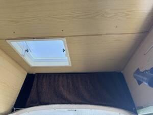 Image 80/100 of Volkswagen T2b Westfalia (1979)
