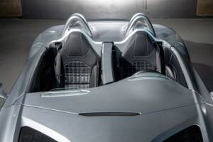 Image 25/28 of Mercedes-Benz SLR McLaren 722 S (2009)