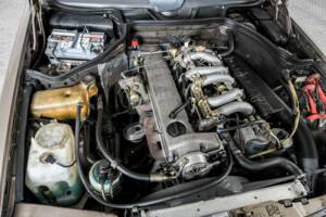 Image 39/50 of Mercedes-Benz 300 TD (1986)