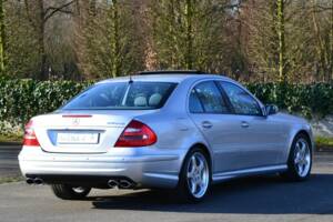 Imagen 7/100 de Mercedes-Benz E 55 AMG (2003)