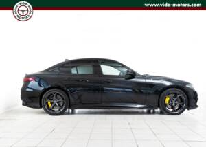 Bild 2/15 von Alfa Romeo Giulia Quadrifoglio (2017)