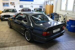 Afbeelding 10/35 van Mercedes-Benz 300 CE-24 (1992)