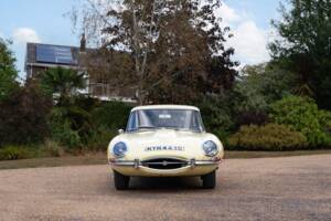 Image 6/40 de Jaguar Type E 4.2 (1966)