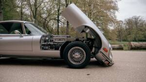 Bild 54/81 von Jaguar E-Type V12 (2+2) (1971)