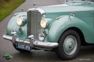 Image 20/46 of Bentley R-Type (1953)