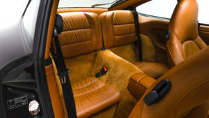 Image 13/35 de Porsche 911 Carrera 4 (2001)