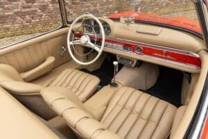 Image 3/50 de Mercedes-Benz 300 SL Roadster (1962)
