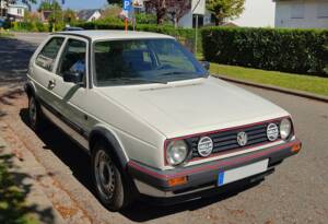 Image 1/6 de Volkswagen Golf Mk II GTi 1.8 (1988)