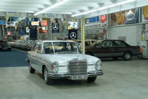 Image 17/50 of Mercedes-Benz 300 SEL 3.5 (1972)