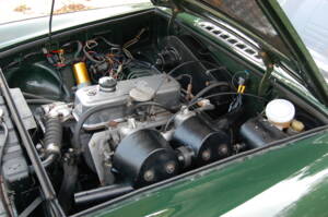 Image 17/27 of MG MGB (1969)