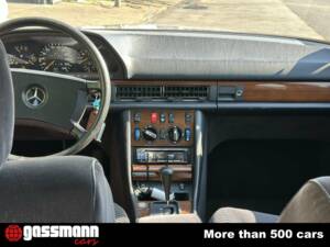 Bild 12/15 von Mercedes-Benz 300 SEL (1989)