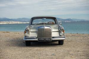 Afbeelding 3/13 van Mercedes-Benz 300 SE (1963)
