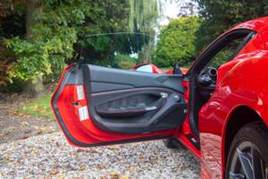 Bild 25/43 von Ferrari F8 Spider (2020)