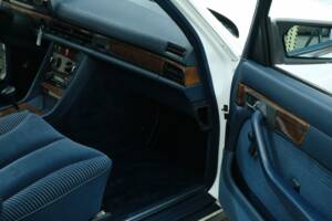 Bild 29/50 von Mercedes-Benz 280 S (1981)