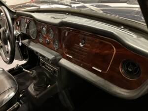 Immagine 7/14 di Triumph TR 6 PI (1972)