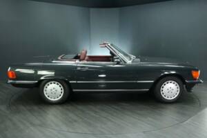 Afbeelding 7/30 van Mercedes-Benz 300 SL (1985)