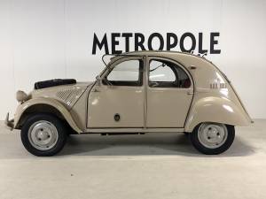 Image 2/26 de Citroën 2 CV Sahara 4x4 (1962)