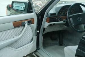 Bild 39/50 von Mercedes-Benz 300 SEL (1991)