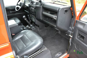 Bild 11/50 von Land Rover Defender 90 Autobiography (2015)