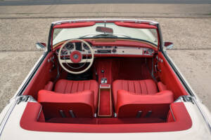 Image 33/60 of Mercedes-Benz 230 SL (1967)