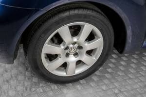Immagine 31/50 di Volkswagen New Beetle 1.6 (2004)