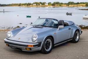 Image 23/132 of Porsche 911 Speedster 3.2 (1989)