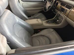 Bild 12/17 von Jaguar XKR (2002)