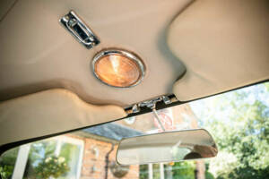 Immagine 34/47 di Aston Martin DB 6 Vantage (1966)