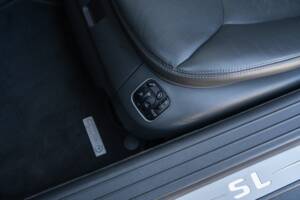 Image 68/86 de Mercedes-Benz SL 500 (2002)