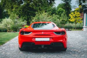 Image 4/56 of Ferrari 488 GTB (2020)